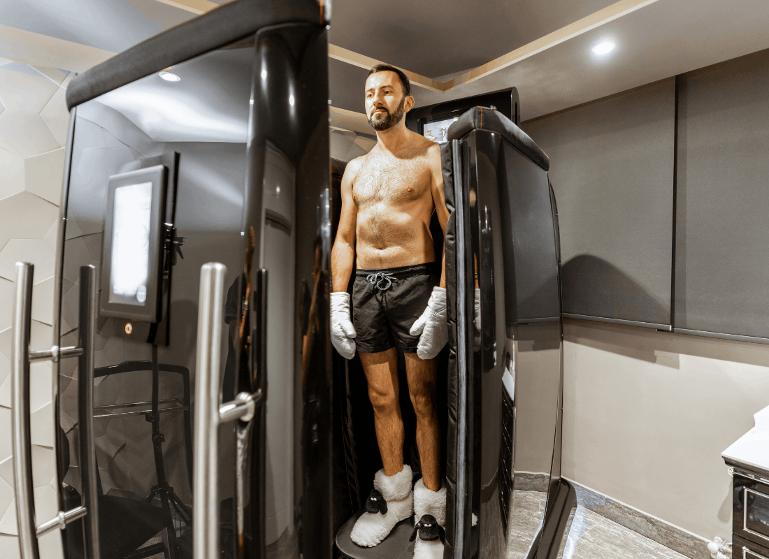 Cryotherapy chamber