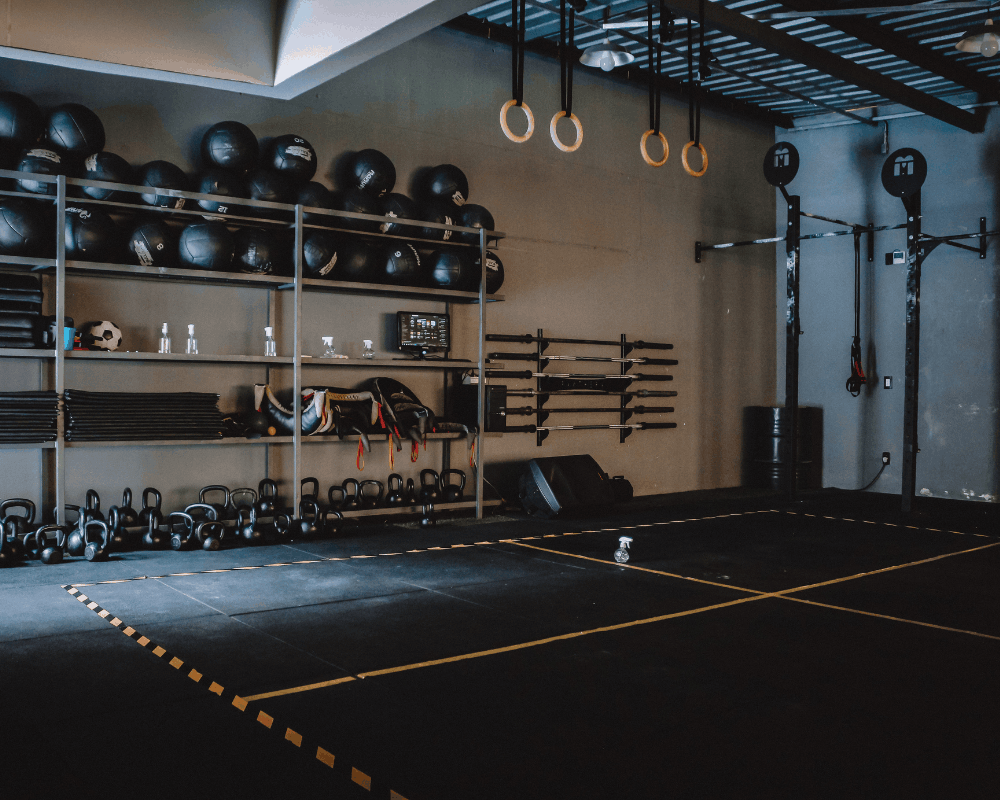 Training floor with weight equipment