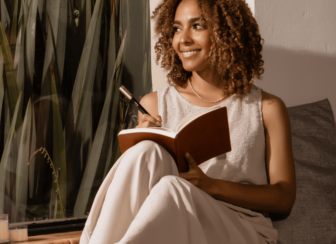 Portrait representing Vivian Maxine