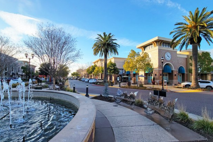Web Design in Roseville The Fountains in Roseville buildings and signage – Roseville web design